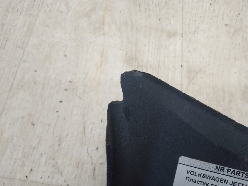 Пластик под лобовое стекло / Жабо правый JETTA USA 10-17 2016 162 1.4 CZTA
