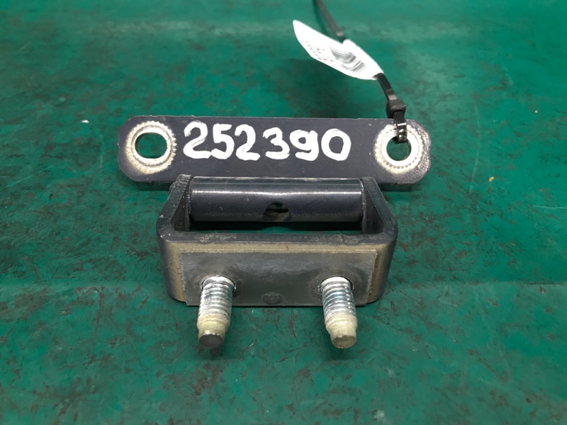 Петля крышки багажника правая SOUL PS 13-19 2016 PS 2.0 G4NC Петля крышки багажника правая SOUL PS 13-19 2016 PS 2.0 G4NC