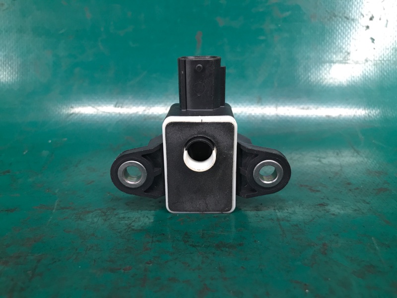 Датчик удара передний левый SOUL PS 13-19 2016 PS 2.0 G4NC Датчик удара передний левый SOUL PS 13-19 2016 PS 2.0 G4NC