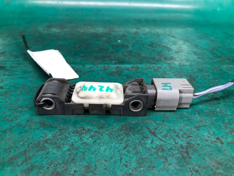 Датчик удара передний CHARGER 05-10 2008 Седан 3.5 EGG Датчик удара передний CHARGER 05-10 2008 Седан 3.5 EGG