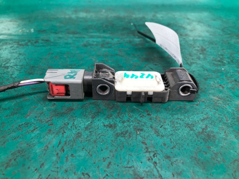 Датчик удара передний CHARGER 05-10 2008 Седан 3.5 EGG Датчик удара передний CHARGER 05-10 2008 Седан 3.5 EGG