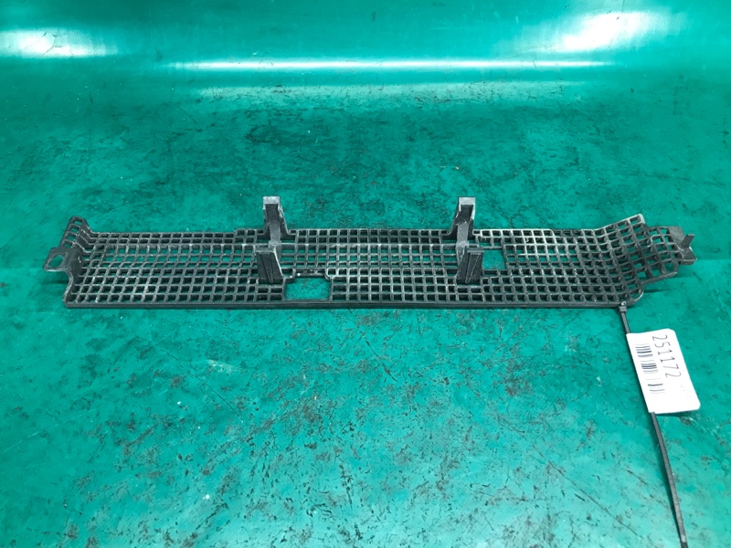 Дефлектор радиатора ROGUE 08-15 2013 Внедорожник 2.5 QR25DE