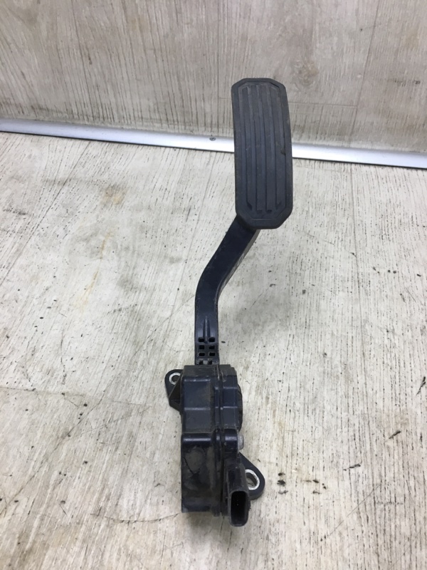 Педаль газа TOYOTA CAMRY 40 06-11