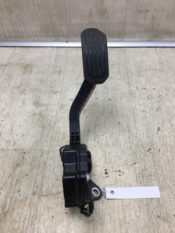 Педаль газа TOYOTA VENZA 09-16