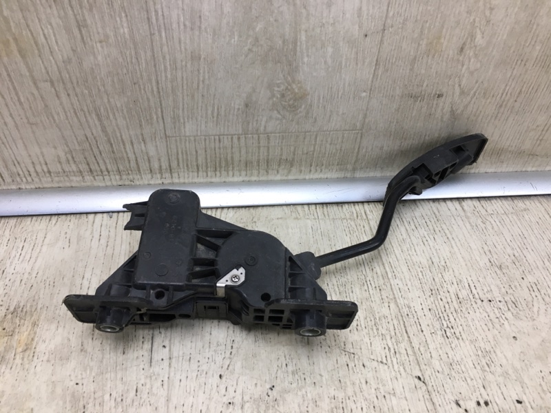 Педаль газа L200 06-14