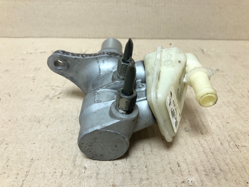 Главный тормозной цилиндр QX60/JX35 12-20 2016 L50 3.5 VQ35DE