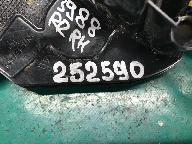 Замок двери задний правый SENTRA B17 12-21 2015 Седан 1.8 MRA8DE Замок двери задний правый SENTRA B17 12-21 2015 Седан 1.8 MRA8DE