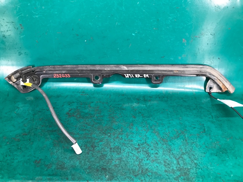 Датчик открытия багажника правый LEXUS RX300/330/350/400 03-09 2007 Внедорожник 3.5 2GR-FE 84260-0E010 Б/У