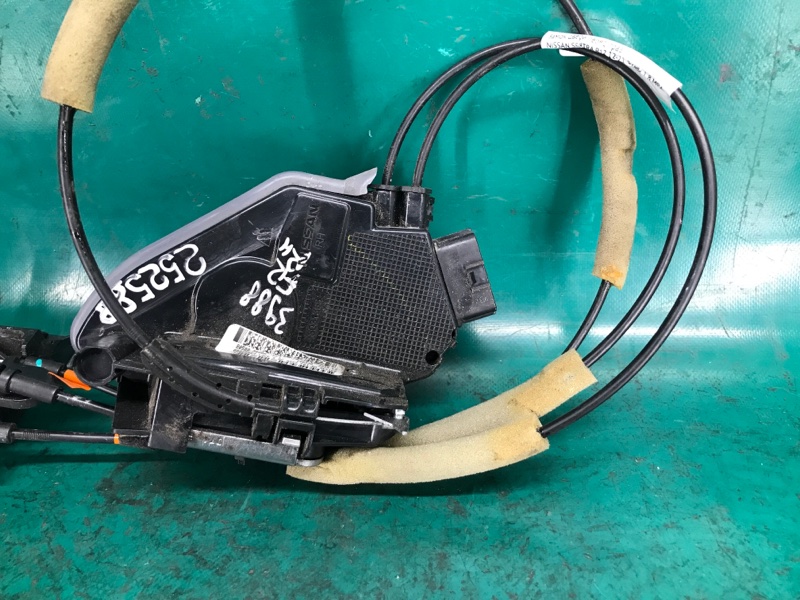 Замок двери передний правый NISSAN SENTRA B17 12-21 Седан 1.8 MRA8DE