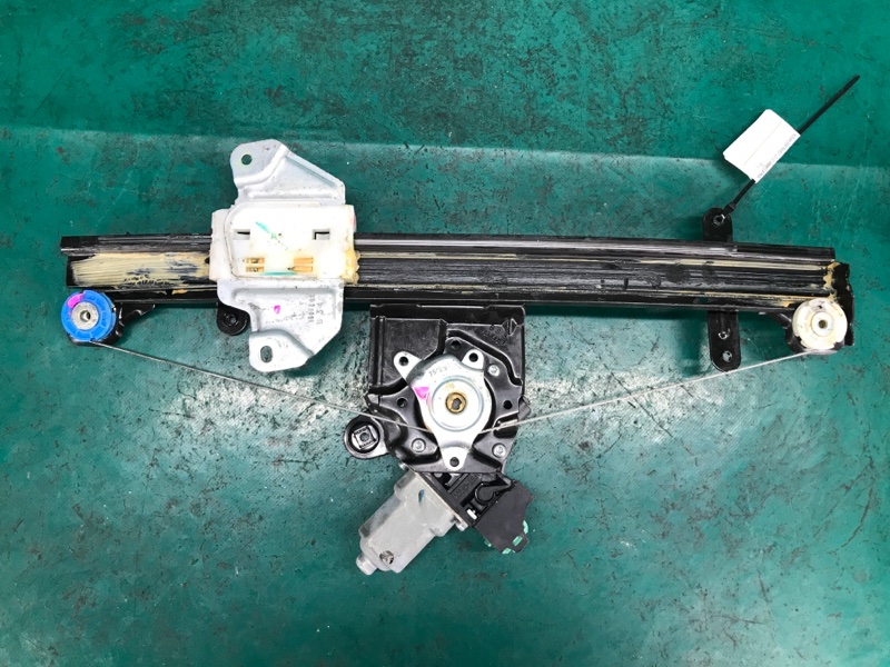 Стеклоподъемник передний левый SENTRA B17 12-21 2015 Седан 1.8 MRA8DE