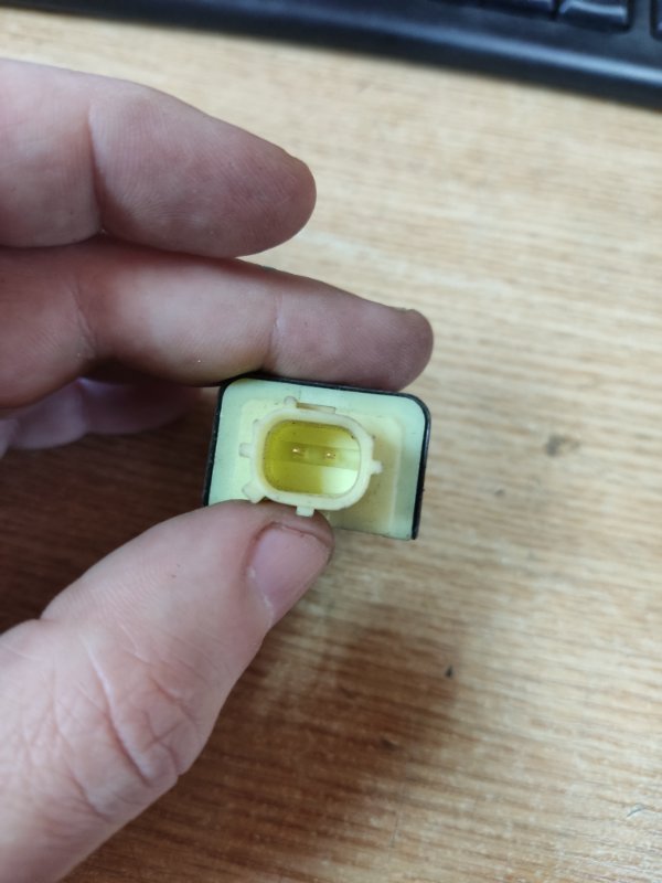 Датчик удара CAMRY 40 06-11