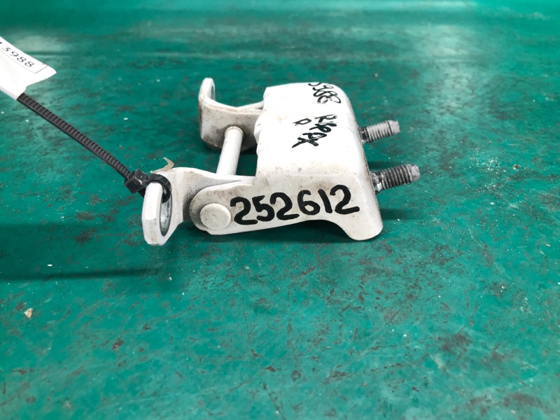 Петля двери верхняя задняя правая SENTRA B17 12-21 2015 Седан 1.8 MRA8DE