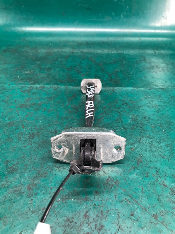 Ограничитель двери передний левый SENTRA B17 12-21 2015 Седан 1.8 MRA8DE Ограничитель двери передний левый SENTRA B17 12-21 2015 Седан 1.8 MRA8DE