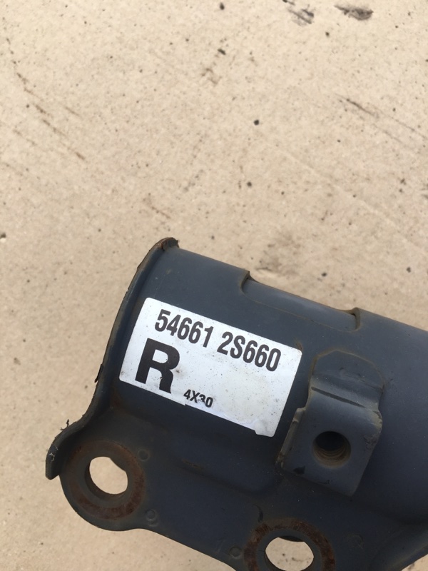 Амортизатор передний правый TUCSON LM 09-15 2014 LM 2.0 G4KD Амортизатор передний правый TUCSON LM 09-15 2014 LM 2.0 G4KD