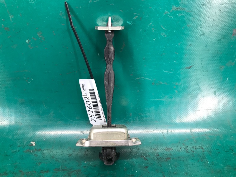 Ограничитель двери задний правый SENTRA B17 12-21 2015 Седан 1.8 MRA8DE Ограничитель двери задний правый SENTRA B17 12-21 2015 Седан 1.8 MRA8DE