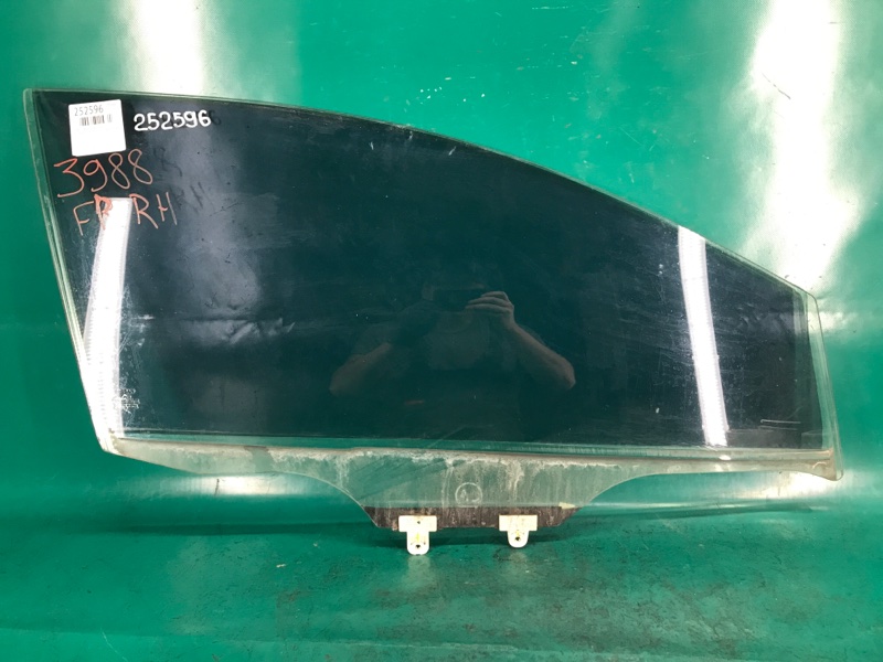 Стекло двери переднее правое NISSAN SENTRA B17 12-21 2015 Седан 1.8 MRA8DE 80300-3SG0A Б/У