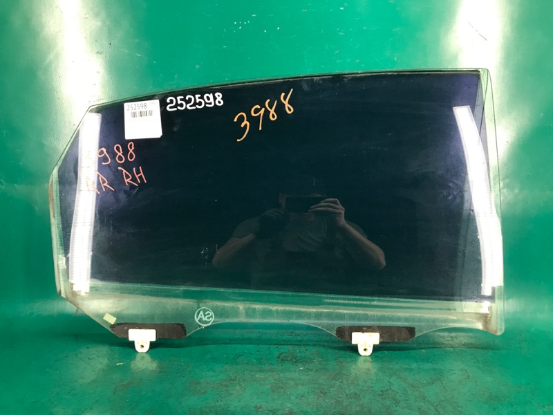 Стекло двери заднее правое NISSAN SENTRA B17 12-21 2015 Седан 1.8 MRA8DE 82300-3SG0A Б/У