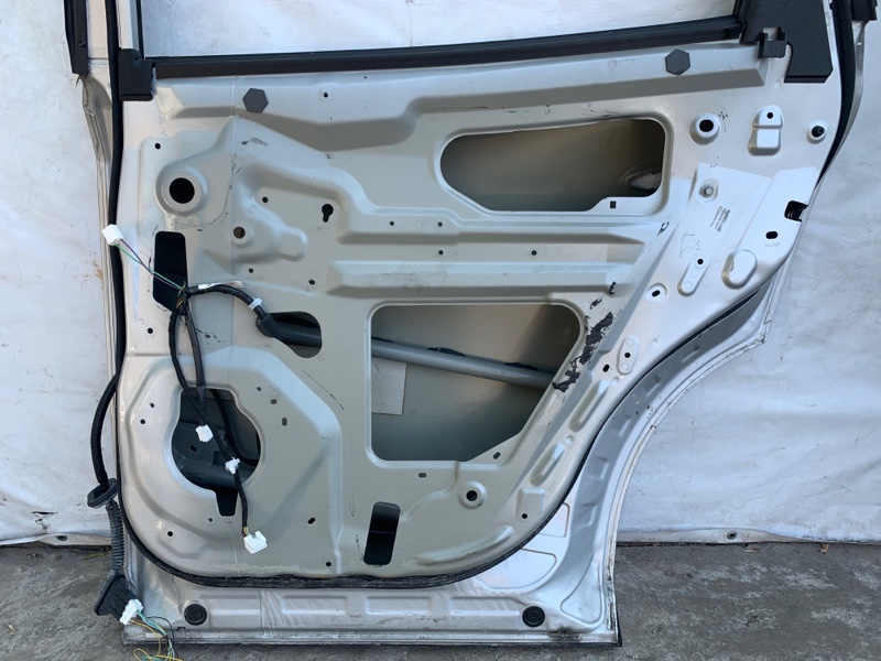 Дверь задняя правая PATHFINDER R52 12-21 2020 R52 3.5