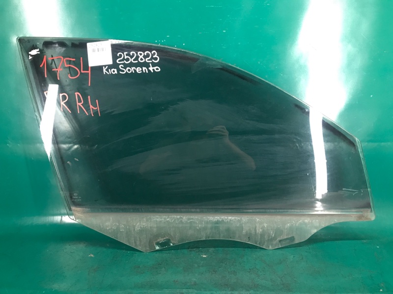 Стекло двери переднее правое KIA SORENTO XM 09-14 2010 Внедорожник 2.4 G4KE 82421-2P010 Б/У