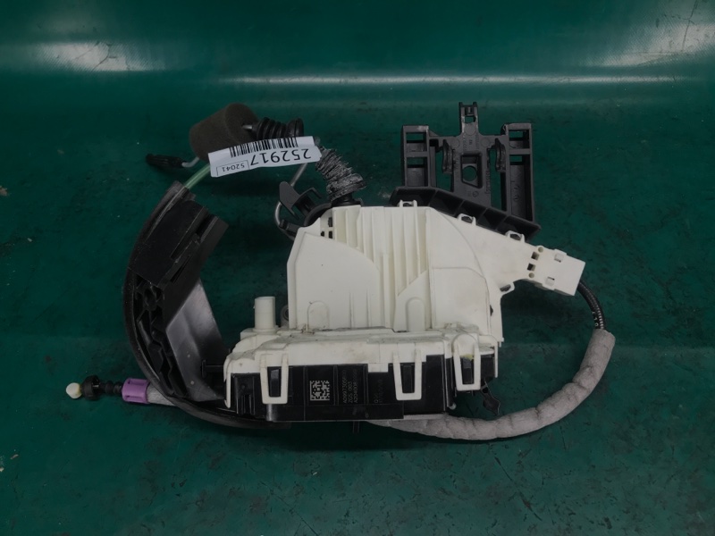 Замок двери задний правый INFINITI QX30 16-20 Внедорожник 2.0 20PET