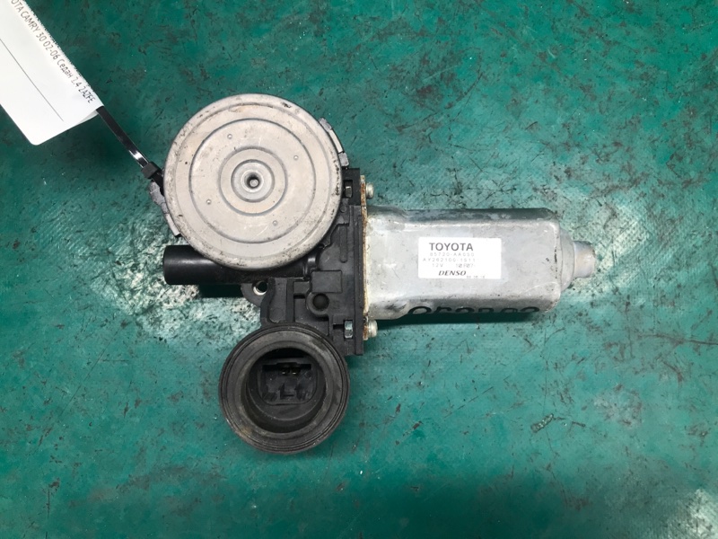 Моторчик стеклоподъемника задний правый TOYOTA CAMRY 30 02-06 2005 Седан 2.4 2AZFE 85720-AA050 Б/У