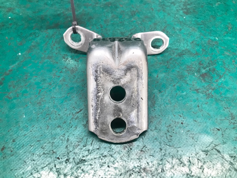 Петля двери нижняя передняя левая NISSAN ROGUE 08-15 2013 Внедорожник 2.5 QR25DE 82421-4P00A Б/У