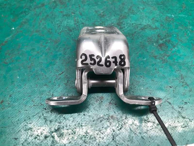 Петля двери нижняя передняя левая NISSAN ROGUE 08-15 Внедорожник 2.5 QR25DE