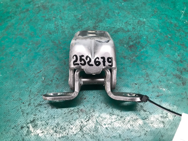 Петля двери нижняя задняя левая NISSAN ROGUE 08-15 Внедорожник 2.5 QR25DE