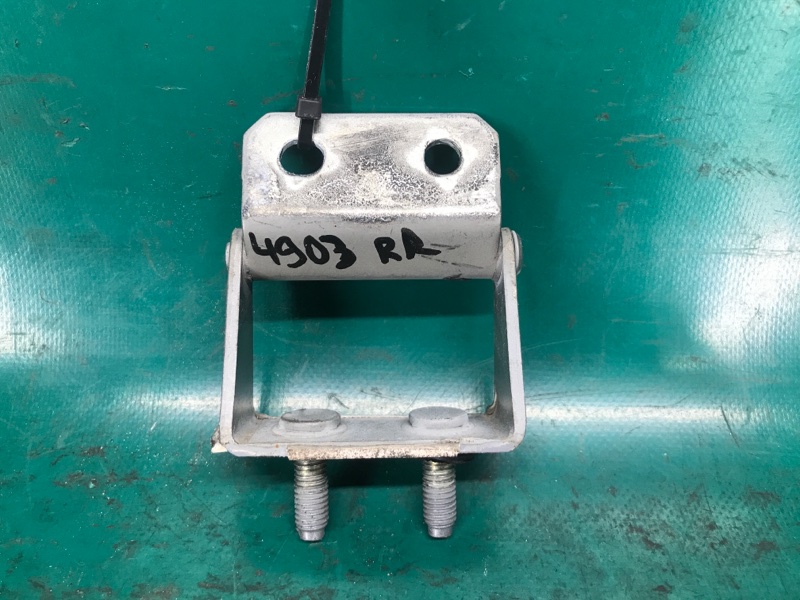 Петля крышки багажника правая NISSAN ROGUE 08-15 2013 Внедорожник 2.5 QR25DE 90400-JM00A Б/У