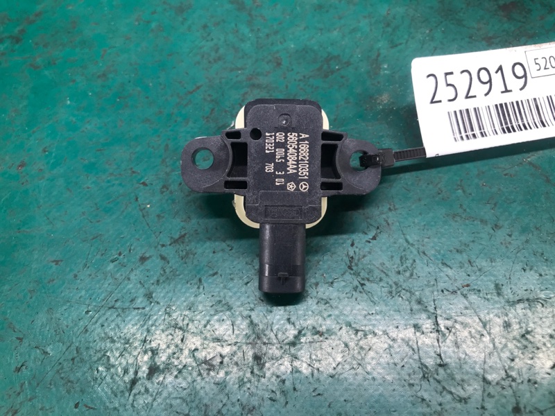 Датчик удара задний правый INFINITI QX30 16-20 2018 Внедорожник 2.0 20PET K8836-5DA0A Б/У