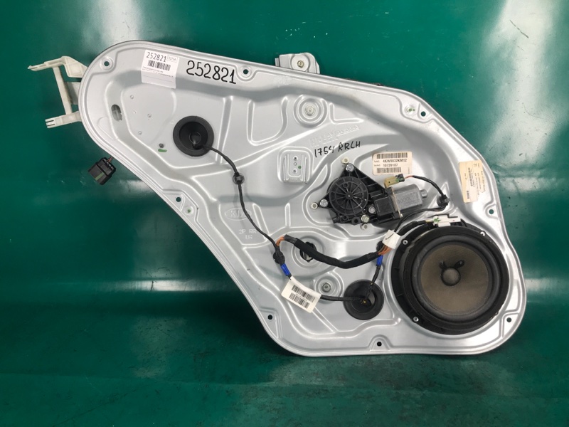 Запчасть стеклоподъемник задний левый KIA SORENTO XM 09-14 2010 Внедорожник 2.4 G4KE 83401-2P000 Б/У Стеклоподъемник задний левый KIA SORENTO XM 09-14 2010 Внедорожник 2.4 G4KE 83401-2P000 Б/У