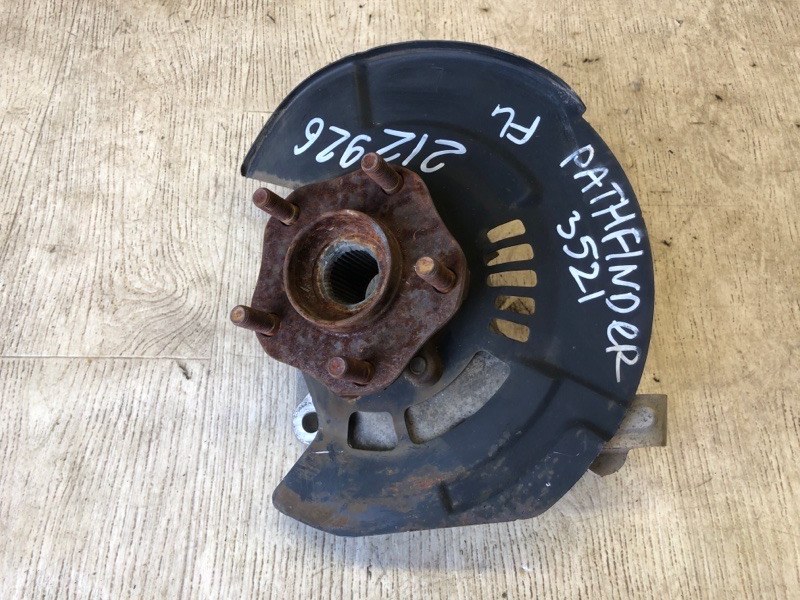 Кулак поворотный передний левый PATHFINDER R52 12-21 2014 R52 3.5 VQ35DE