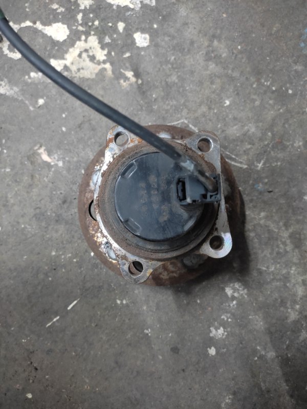 Ступица задняя левая SIENNA 03-10 2009 GSL20 3.5 2GR-FE Ступица задняя левая SIENNA 03-10 2009 GSL20 3.5 2GR-FE