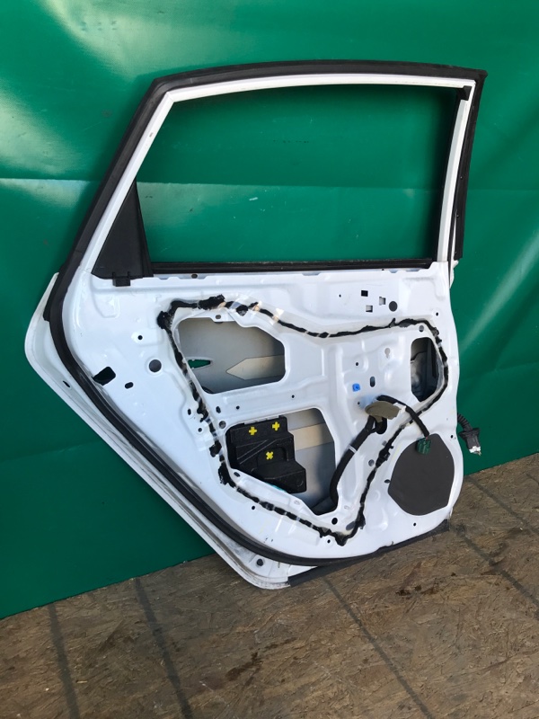 Дверь задняя левая SENTRA B17 12-21 2015 Седан 1.8 MRA8DE