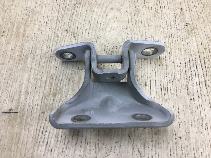 Петля двери нижняя передняя правая ELANTRA MD 10-15 2013 MD 1.8 G4NB