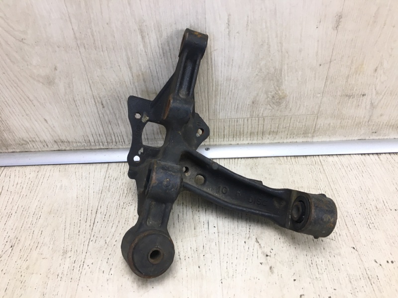 Цапфа задняя правая TOYOTA CAMRY 40 06-11 42304-06100 Б/У