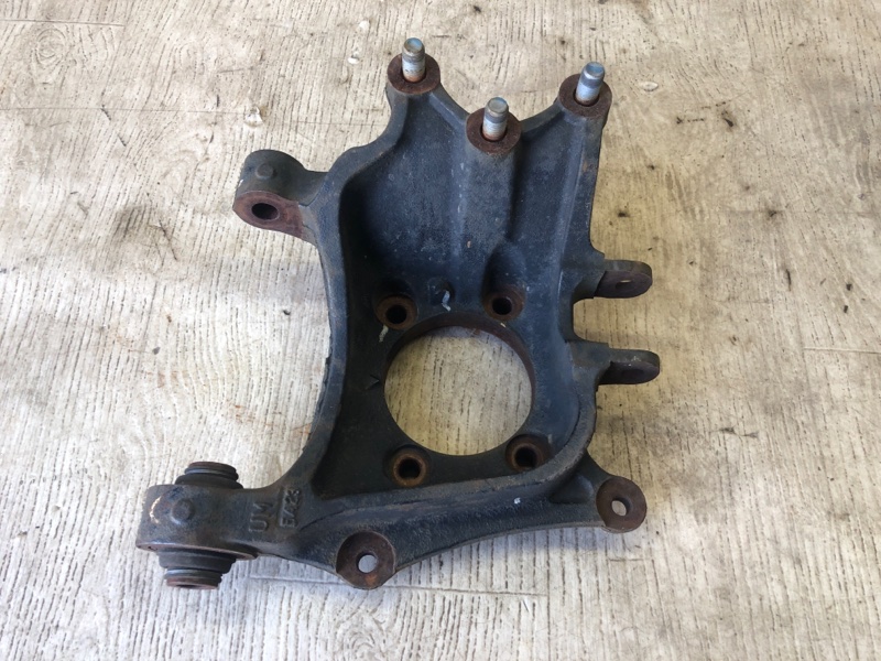 Цапфа задняя правая KIA SORENTO UM 14- UM 2.4 G4KJ Цапфа задняя правая KIA SORENTO UM 14- UM 2.4 G4KJ