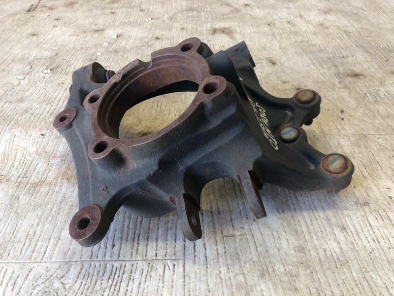 Цапфа задняя левая SORENTO UM 14- 2015 UM 2.4 G4KJ