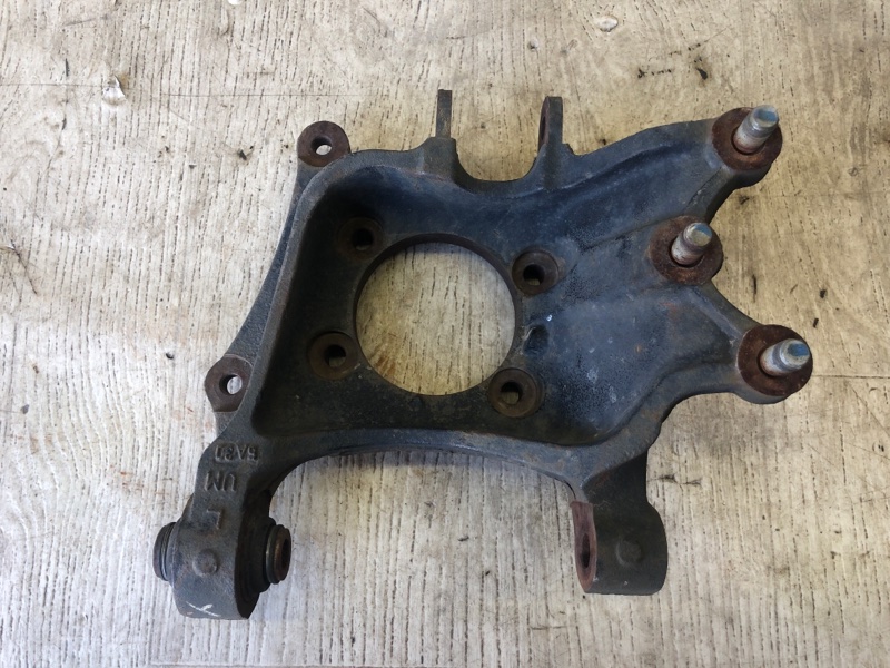 Цапфа задняя левая KIA SORENTO UM 14- UM 2.4 G4KJ