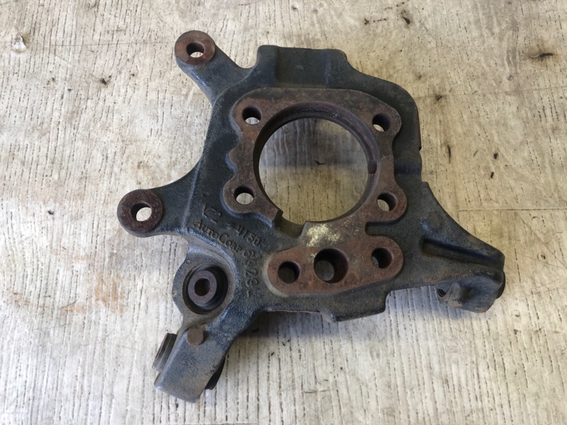 Цапфа задняя левая NISSAN PATHFINDER R52 12-21 R52 3.5 VQ35DE