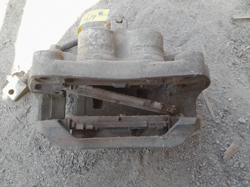 Суппорт тормозной передний левый M35/M45 04-10