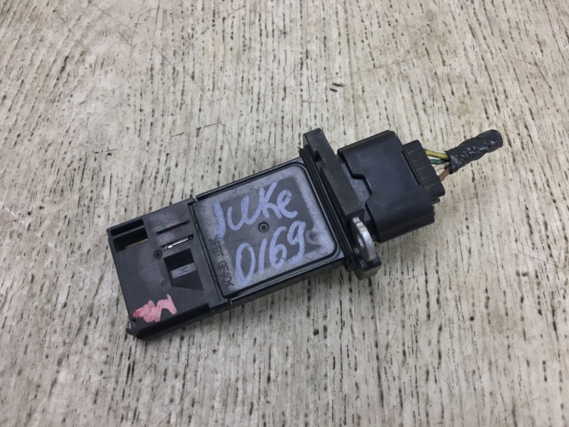 Расходомер воздуха NISSAN JUKE 10-19 2010 F15 1.6 MR16DDT 22680-1MB0A Б/У