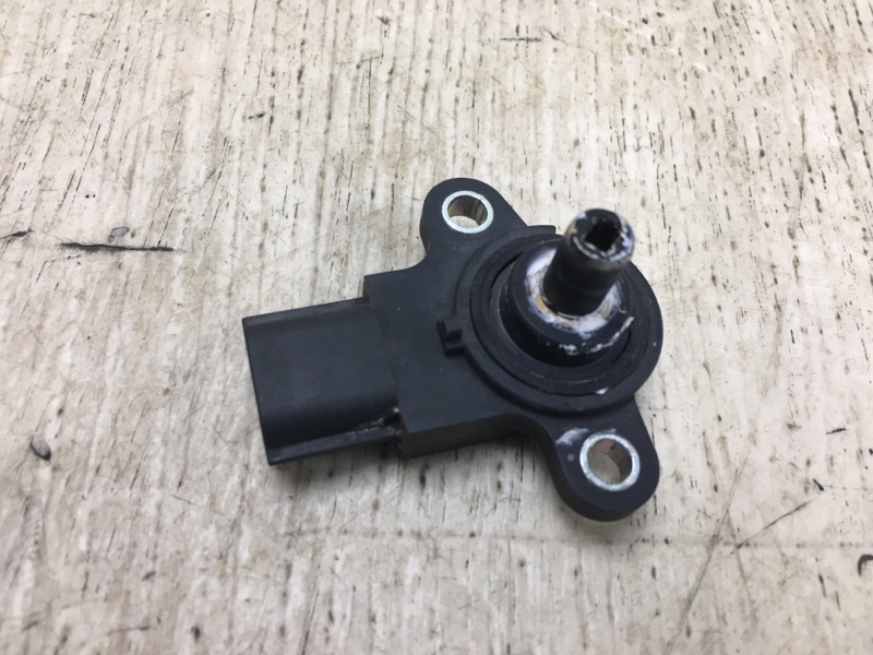 Запчасть датчик положения дроссельной заслонки NISSAN SENTRA B17 12-21 2017 B17 1.8 MRA8DE 22620-3TA0A Б/У Датчик положения дроссельной заслонки NISSAN SENTRA B17 12-21 2017 B17 1.8 MRA8DE 22620-3TA0A Б/У