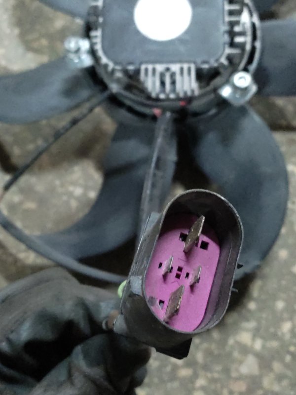 Мотор вентилятора охлаждения передний левый VOLKSWAGEN JETTA USA 10-17