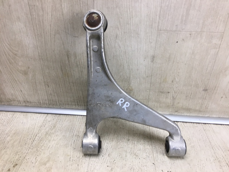 Рычаг задней подвески поперечный верхний задний правый INFINITI G25/G35/G37/Q40 06-14 55501-JK02A Б/У