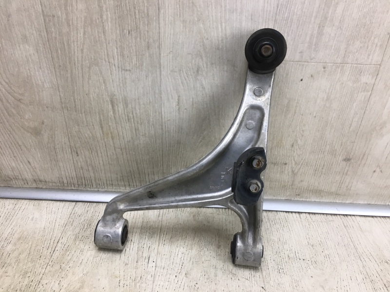 Рычаг задней подвески поперечный верхний задний правый G25/G35/G37/Q40 06-14