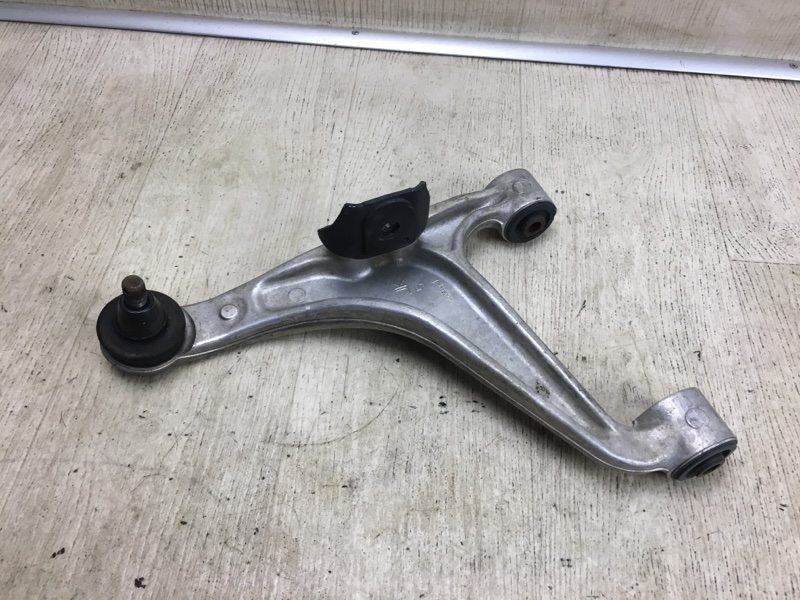 Рычаг задней подвески поперечный верхний задний правый INFINITI G25/G35/G37/Q40 06-14