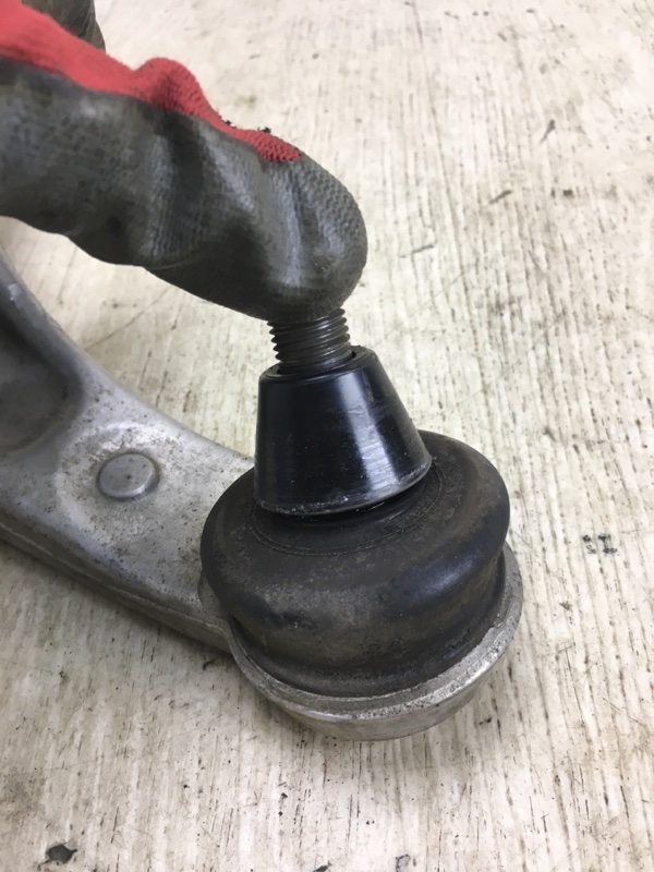 Рычаг задней подвески поперечный верхний задний правый G25/G35/G37/Q40 06-14