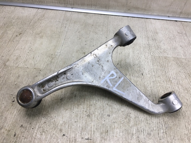 Рычаг задней подвески поперечный верхний задний левый G25/G35/G37/Q40 06-14