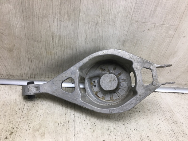 Рычаг задней подвески поперечный нижний задний правый INFINITI G25/G35/G37/Q40 06-14 551B0-JK010 Б/У